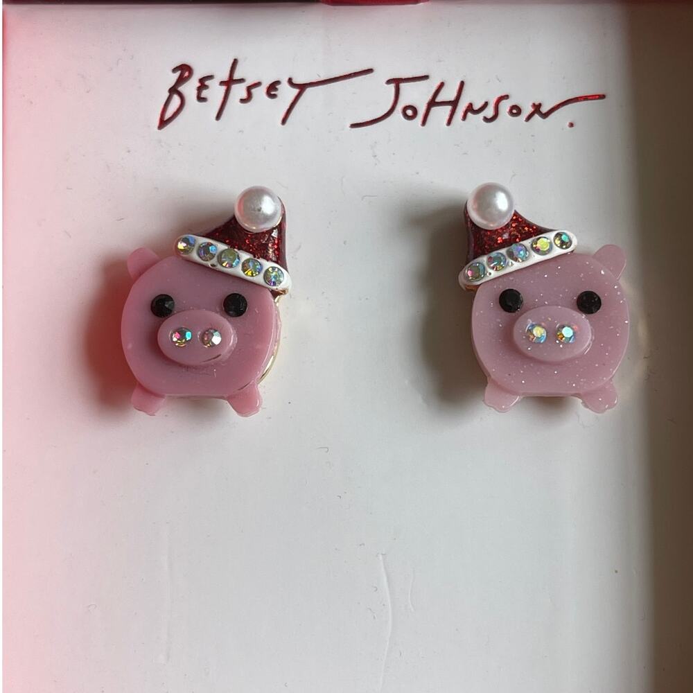 Betsey Johnson Pink Pig Santa Hat Stud Earrings Pearl Accent Christmas NEW